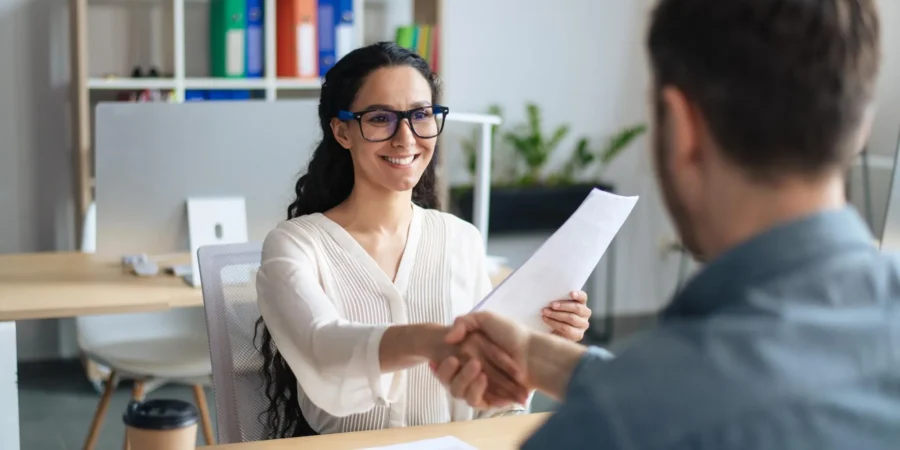 Consejos para buscar empleo en anuncios clasificados en España